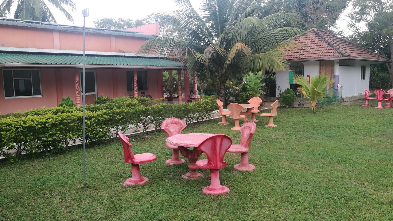 Friends Paradise Kilinochchi Eksteriør billede